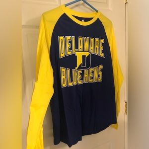 Colosseum University Of Delaware Blue Hens long sleeve Tee. Size - M